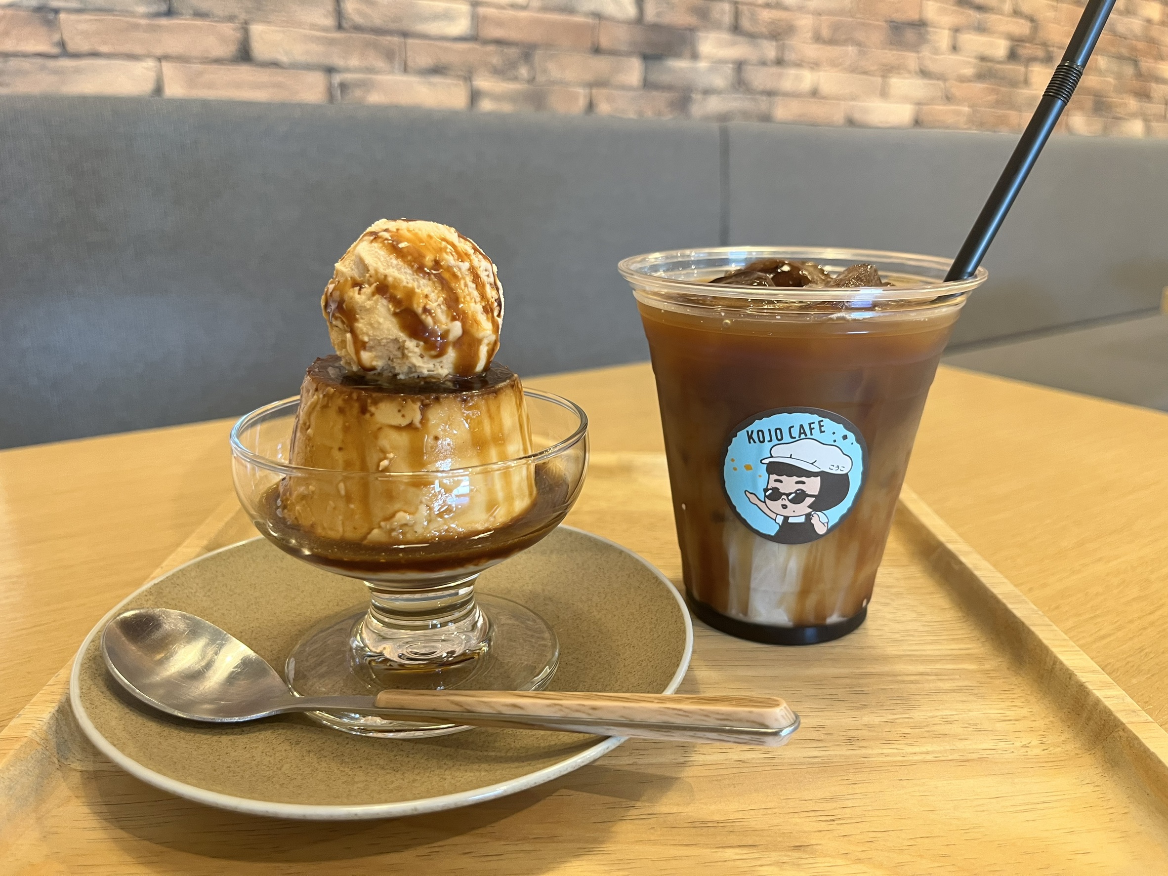 糸満市｜珍品堂の工場倉庫内にある隠れ家カフェ「KOJO CAFE」へ！手作りスイーツやお土産、ギフトも充実